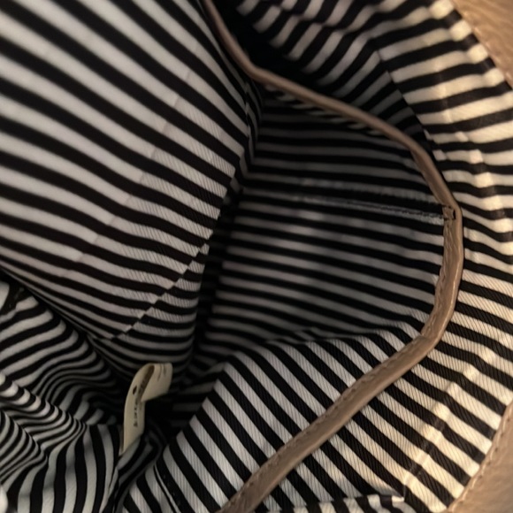 Kate Spade Crossbody Bag. Beige color. - Picture 14 of 16